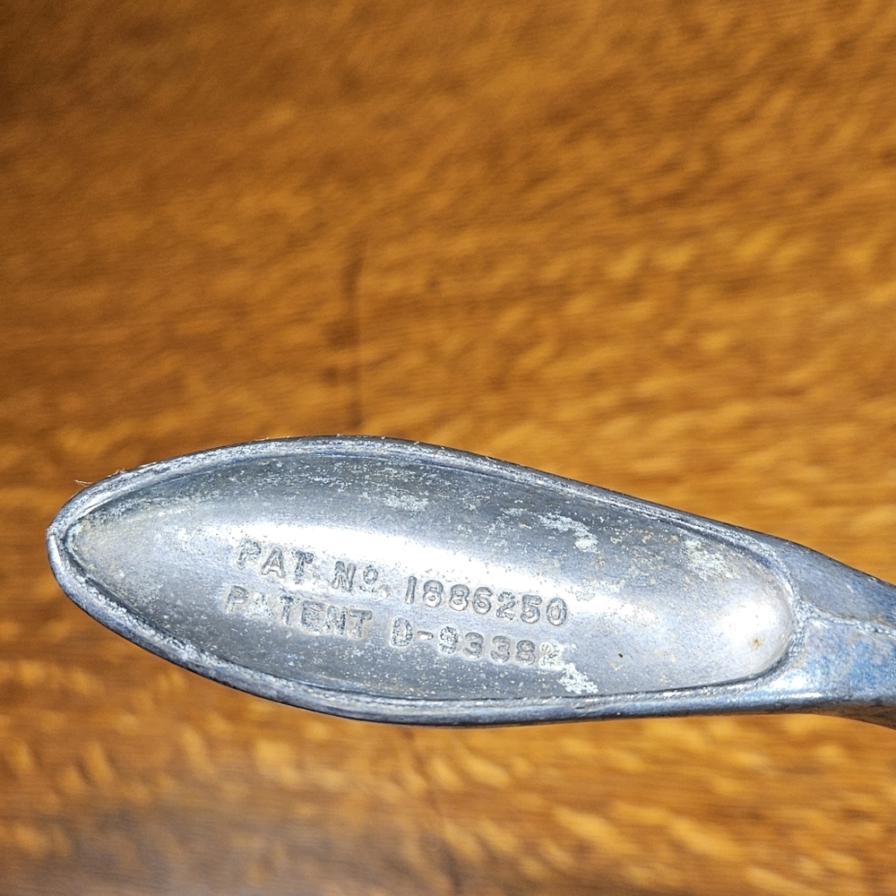 Wear-ever Handheld Vintage Juicer - Picture 10 of 15